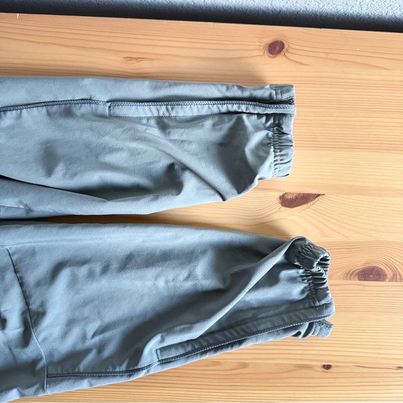 Nike Dri-FIT Challenger Woven Running Pants • Men’s M • Gray • Joggers - Picture 7 of 11